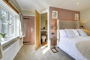 The Bridge House Henley