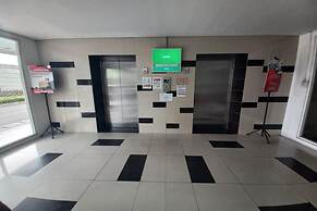 OYO 93373 Apartement Sentraland Karawang By Gs