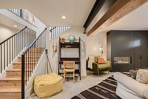 New Listing! Quandary View Retreat 3 Bedroom Home by RedAwning