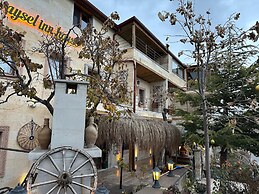 Aysel Inn House