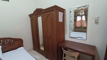 SPOT ON 93376 Roemah Ambarrukma 185 Syariah