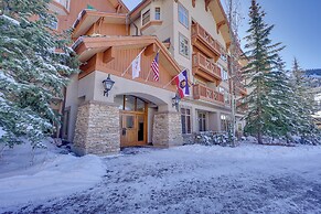 Ski-in/ski-out Brighton Condo w/ Pool & Hot Tub