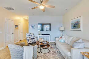 Sweet Dreamin Townhome ~ 7 Mi to Beach!