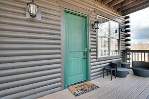 Branson Condo w/ Pool Near Silver Dollar City!