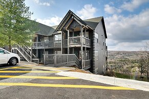 Branson Condo w/ Pool Near Silver Dollar City!