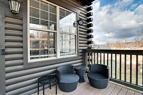 Branson Condo w/ Pool Near Silver Dollar City!