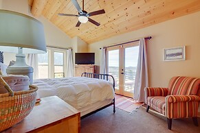 Angel Fire Escape w/ Hot Tub, Game Room & Views!