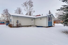 Spacious Fairbanks Home w/ Fireplaces!