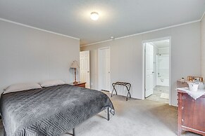 Pet-friendly Home ~ 10 Mi to Hocking Hills!