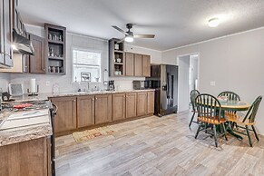 Pet-friendly Home ~ 10 Mi to Hocking Hills!