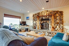 The Lighthouse: 3 Acre Port Orford Oceanfront Home