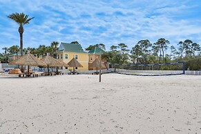 Family-friendly Pensacola Home < 1 Mi to Beach!