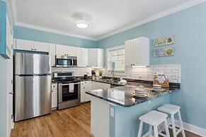 Family-friendly Pensacola Home < 1 Mi to Beach!