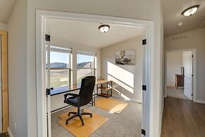 Peaceful Deary Vacation Rental w/ Deck & Views!