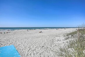 NMB Condo: Walk to the Beach or Use the Pool!