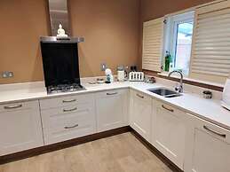 The Ayres House 2-bed Apartment in Cambridge