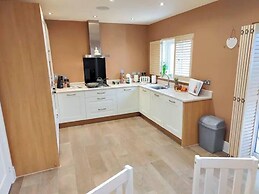 The Ayres House 2-bed Apartment in Cambridge