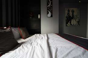 OYO 93365 Apartement Gateway By Sarana Cipta Mahakarya Ii