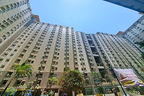 OYO 93365 Apartement Gateway By Sarana Cipta Mahakarya Ii