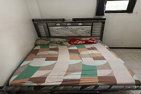 SPOT ON 93385 Penginapan Hj Lilis 2 Syariah