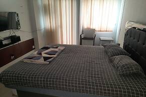 OYO 93386 Apartemen Grand Sentraland by Mira