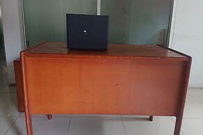 OYO 93386 Apartemen Grand Sentraland by Mira