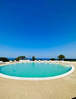 Residence with pool in Isola Rossa