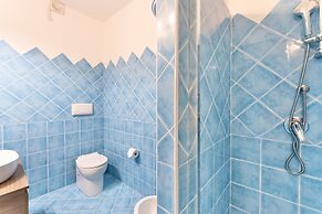 Residence with pool in Isola Rossa