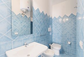 Residence with pool in Isola Rossa