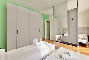 Residence with pool in Isola Rossa