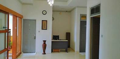 Turtle Inn Dharavandhoo
