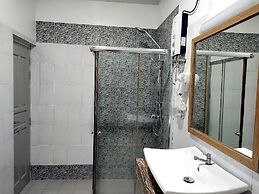 Turtle Inn Dharavandhoo