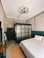 Sundays Café & Hotel