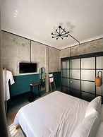 Sundays Café & Hotel