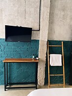 Sundays Café & Hotel