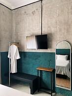 Sundays Café & Hotel