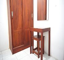 OYO Life 93382 Gajayana Kost Female Only Syariah