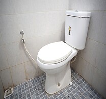 OYO Life 93382 Gajayana Kost Female Only Syariah