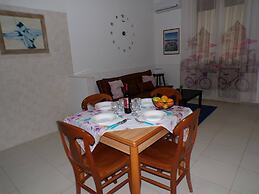 Air-conditioned Two-room Apartment Marigia Near the sea
