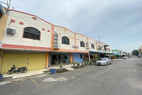 OYO 93397 Hotel California