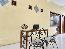 OYO Life 93398 Sudimoro Guest House Syariah