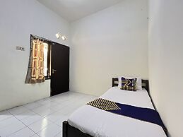 OYO Life 93398 Sudimoro Guest House Syariah