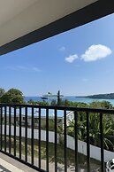 Crown Royale Hotel & Lounge