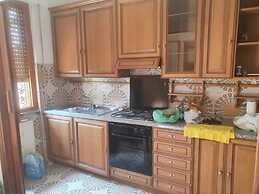 CLOSE TO GOLF COURT FLAT