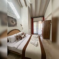 Aura Village Alaçatı