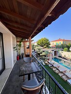 Aura Village Alaçatı