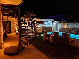 Aura Village Alaçatı