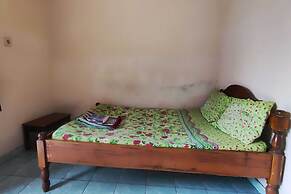 OYO 93395 Pondok Wisata Sekar KemuningNearWonogondang Camp ( Bumi Perk