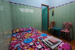 OYO 93394 Pondok Wisata Kurniawan 2NearWonogondang Camp ( Bumi Perkema