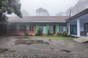 OYO 93394 Pondok Wisata Kurniawan 2NearWonogondang Camp ( Bumi Perkema